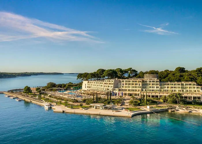  Isabella Island Resort