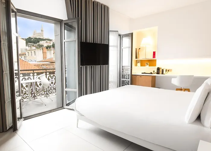 Hotel C2