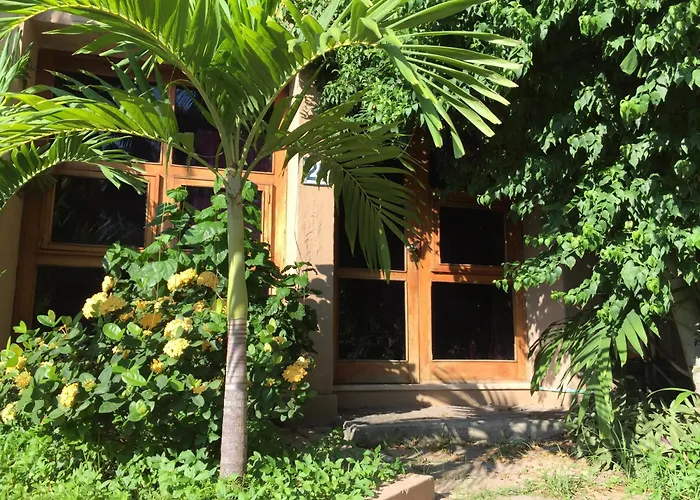 Villas El Rancho Green Resort