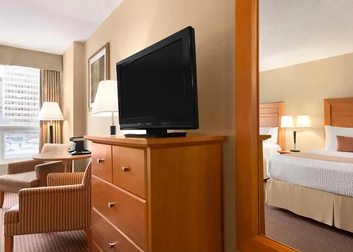 Days Inn By Wyndham Edmonton Downtown