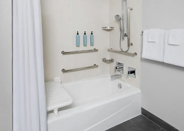 Courtyard By Marriott Nashville Downtown