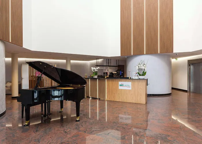 Brit Hotel Privilège Paris Rosny-sous-Bois