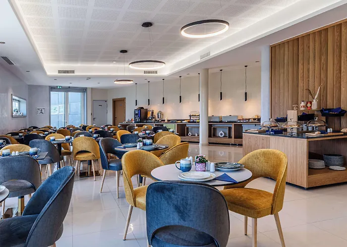 Brit Hotel Privilège Paris Rosny-sous-Bois