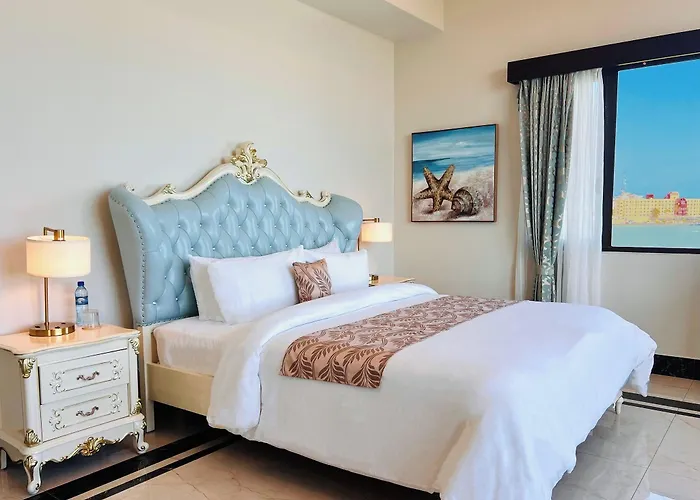 Сity center hotels Golden Bay By Marine Parade