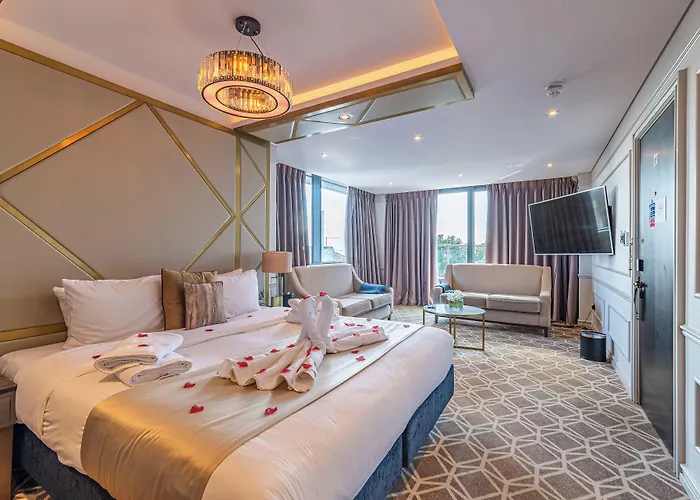 Seven Hotel