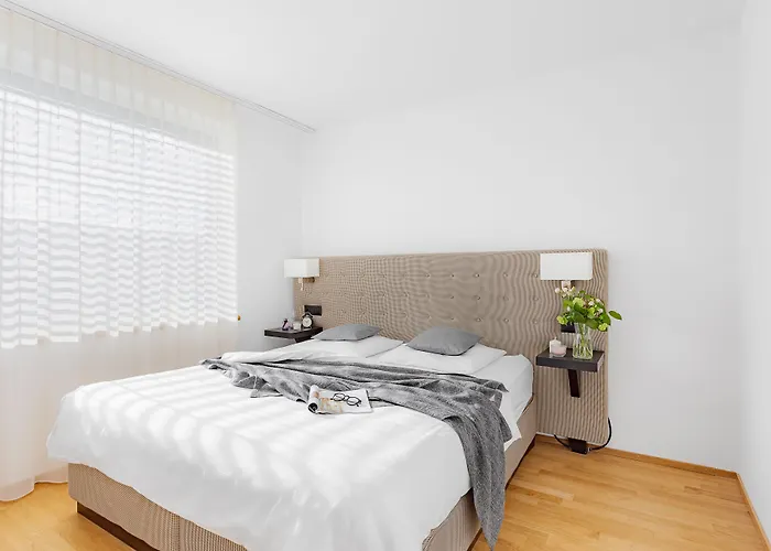 All Vacation Rentals Swiss Star Longstreet - Self Check-In