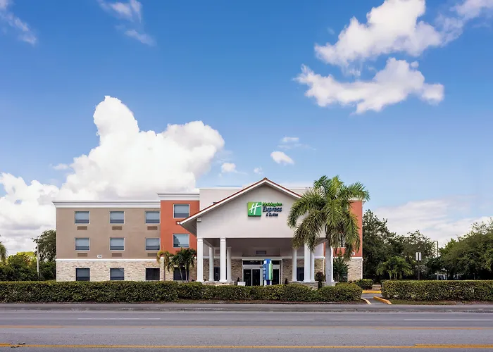 Holiday Inn Express & Suites Lantana By Ihg