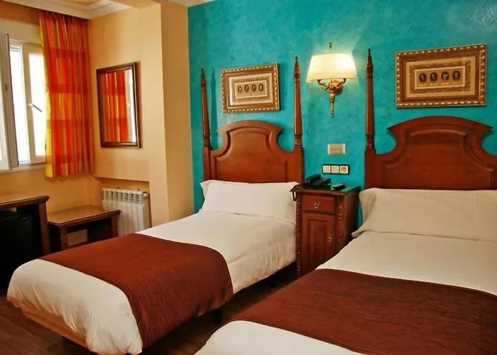  Hostal Victoria I