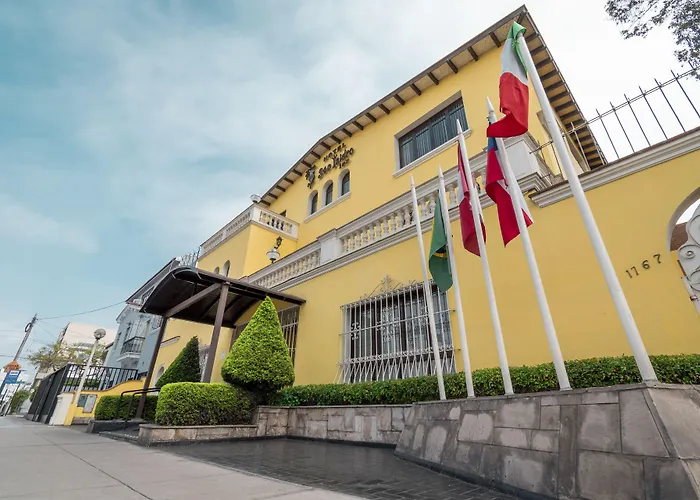 Hotel San Isidro Inn