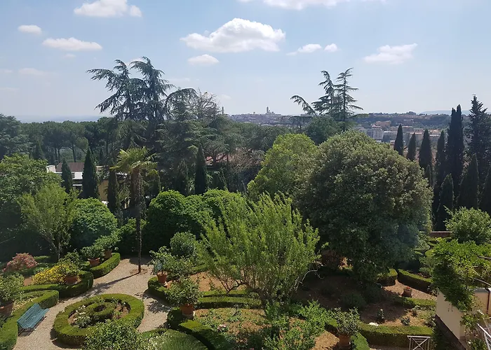 Villa Scacciapensieri Boutique Hotel