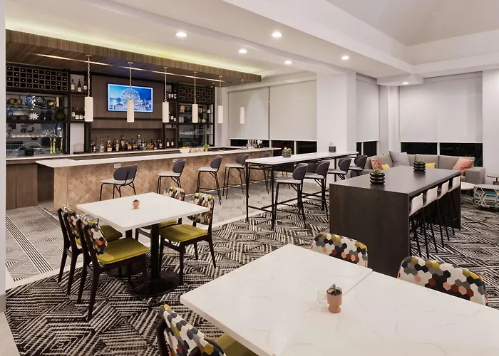 Hilton Garden Inn /Lakeshore Drive