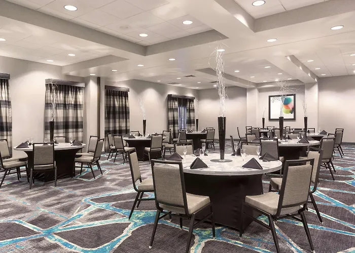 Embassy Suites By Hilton Orlando Airport