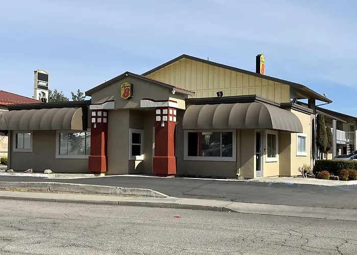 Super 8 By Wyndham Red Bluff