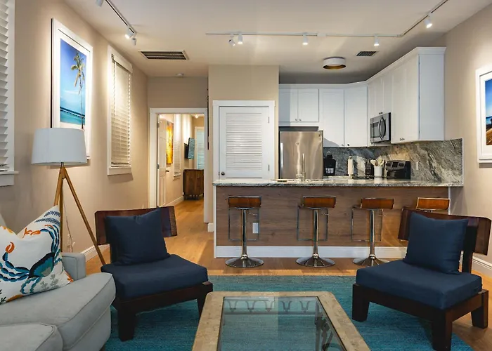 Mesa House, Uno-Perfect Location