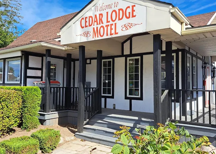Cedar Lodge Motel