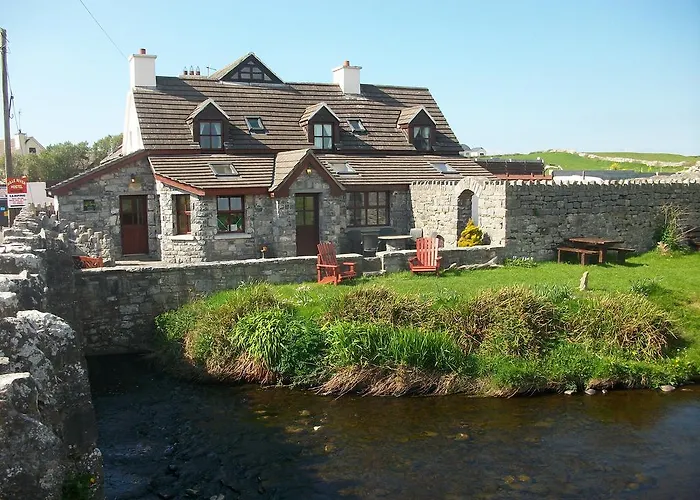 Hotel near College: Aille River Tourist Hostel And Campsite Doolin