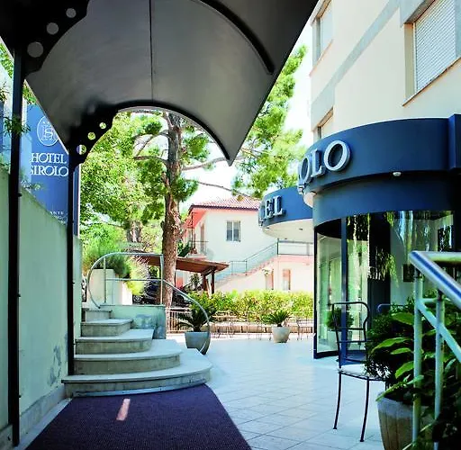 Hotel Jacuzzi: Hotel Sirolo