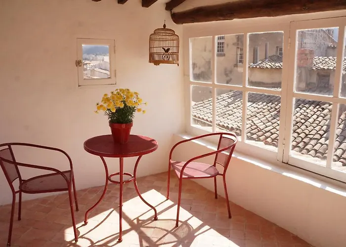 Hôtel accueillant les animaux: Longo Mai