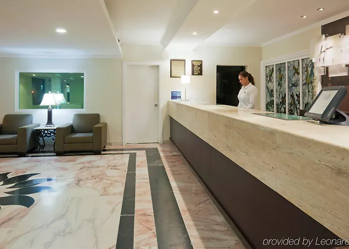 Holiday Inn Express Cancun