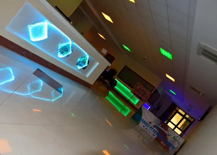 Hotel Ping Pong: Hotel Laurence