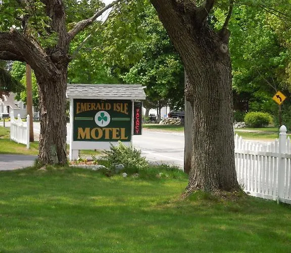 Emerald Isle Inn - Hampton