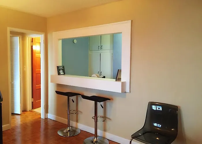 Downtown 1 Bedroom 18H