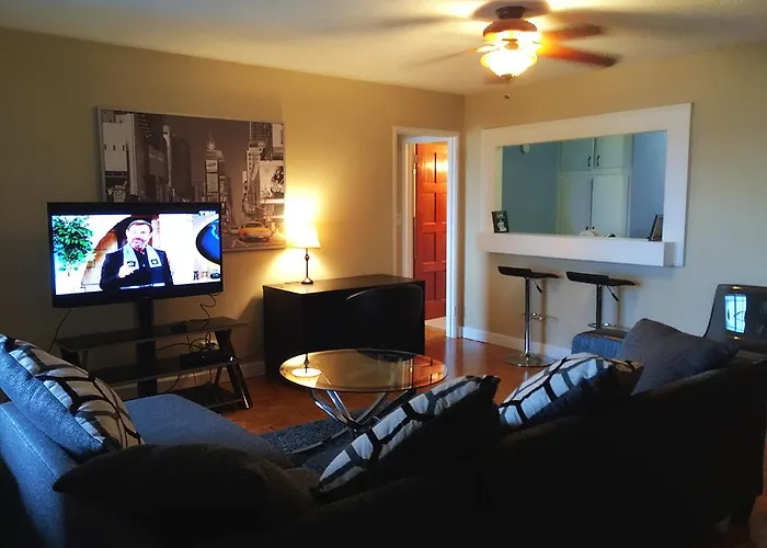 Downtown 1 Bedroom 18H