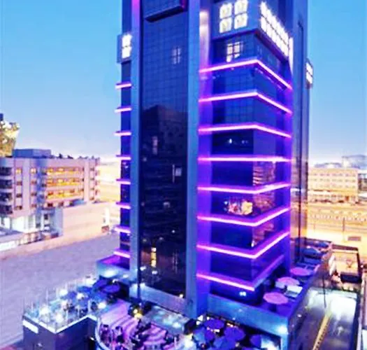 Halo Hotel Dubai