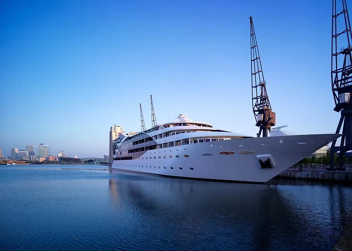 Sunborn Yacht