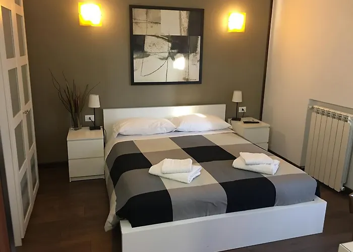 Almi Rooms