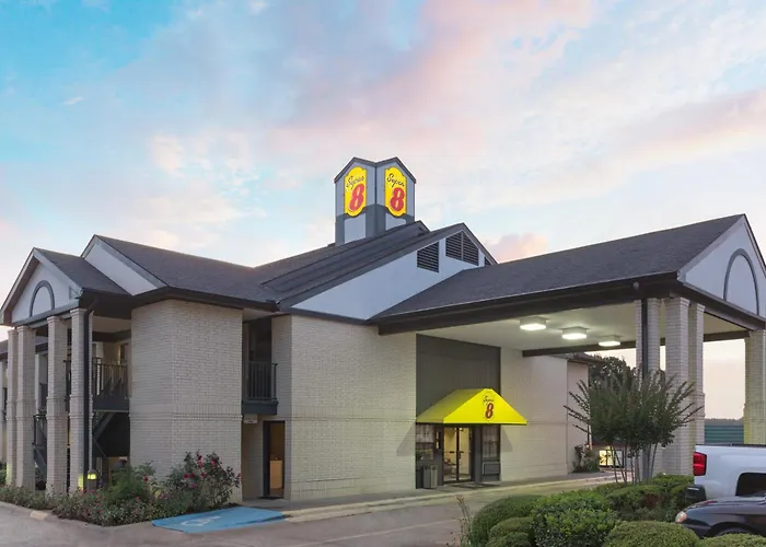 Super 8 By Wyndham Ruston