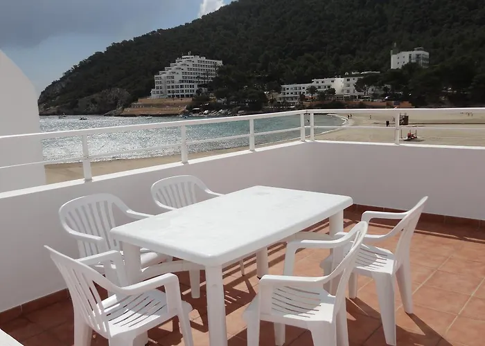 s Cala Llonga