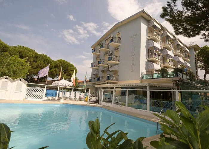 Hotel con piscina: Mondial