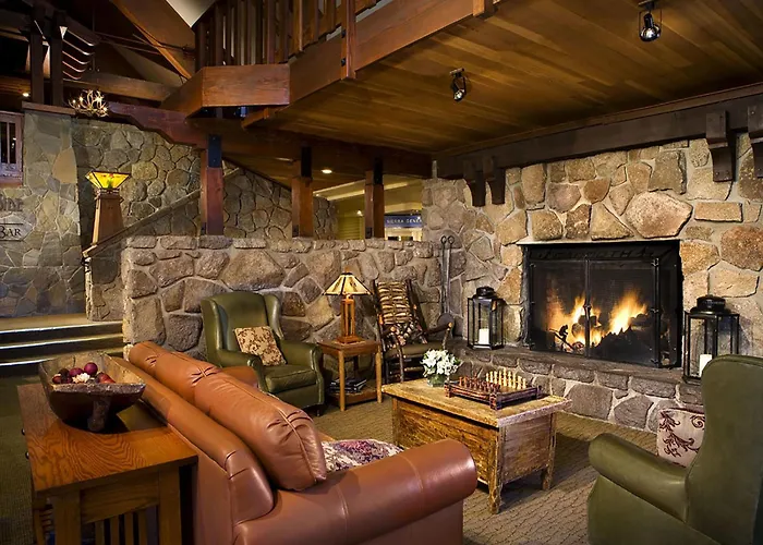  Mammoth Mountain Inn