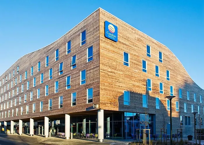 Central hotel: Comfort Hotel Square