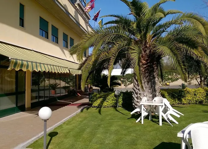 Hotel Ping Pong: Hotel Laurence