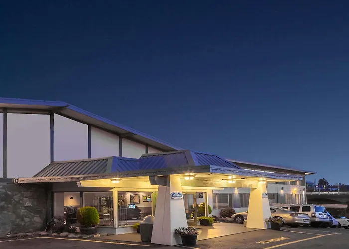Howard Johnson By Wyndham Harbourside