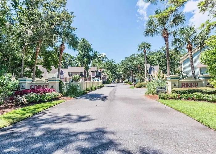 Hotel with Tennis: Coral Reef Resort