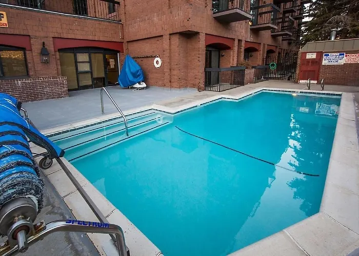 Resort: Shadow Ridge By All Seasons Resort Lodging