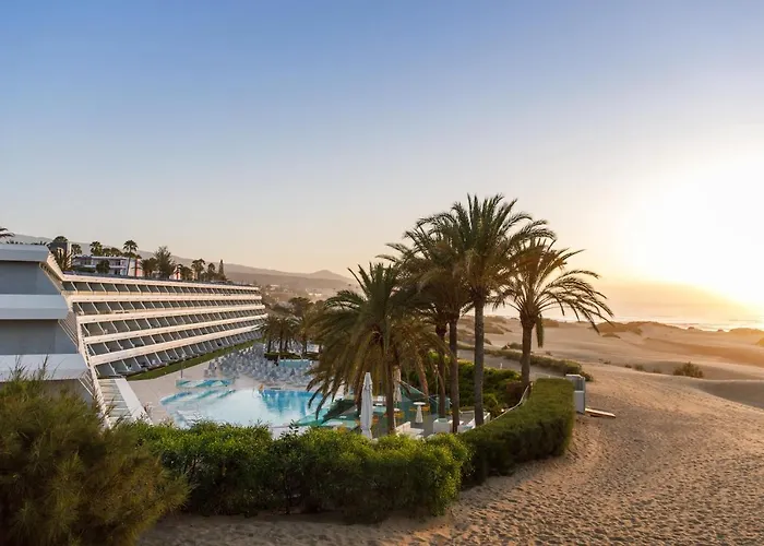  Santa Monica Suites