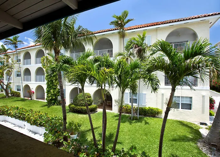 Paradise Harbour Club & Marina