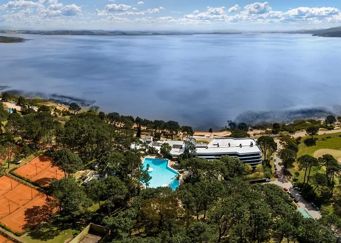 Del Lago Golf & Art Resort