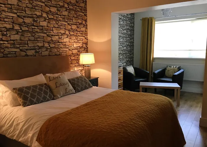 Kid friendly hotel Abbeyvilla Guesthouse Room Only
