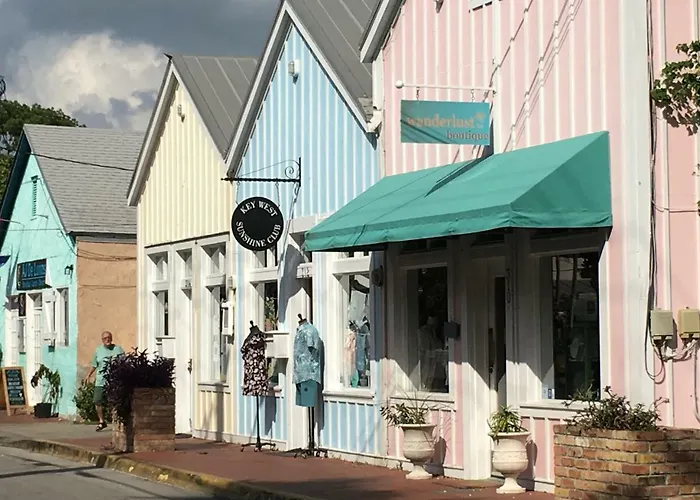 Hotels with a view Avalon Bed And Breakfast (Adults Only)