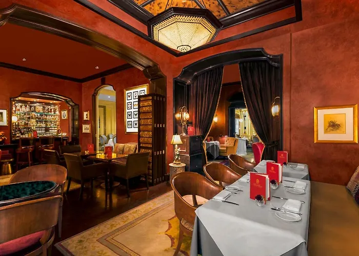 Hôtel Jacuzzi: Hotel Plaza Athenee