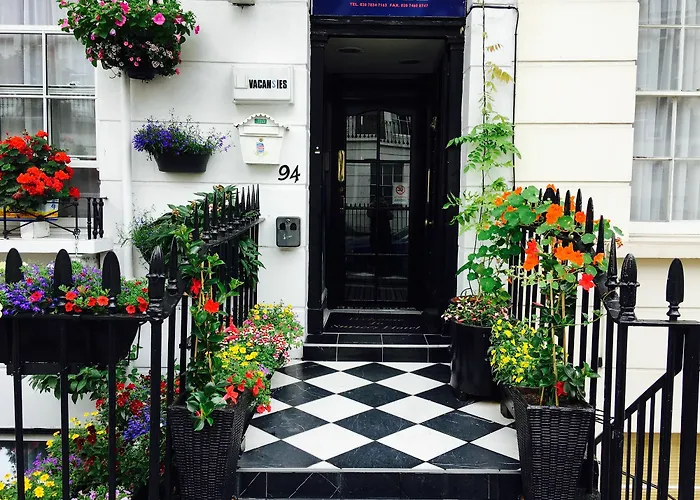 B&B: Surtees Hotel