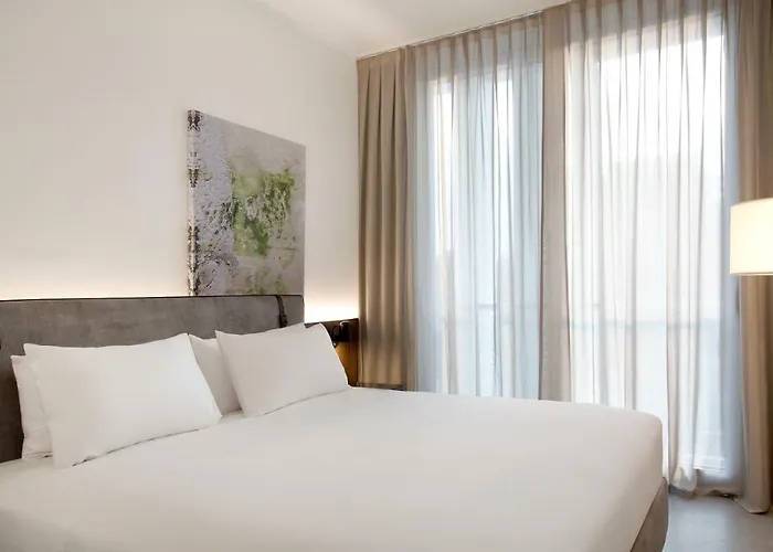 J Hotel