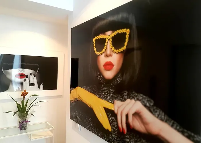  Room Boutique 32