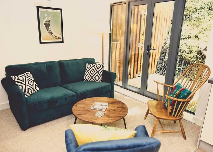 Hotel near College: Fowey Landing