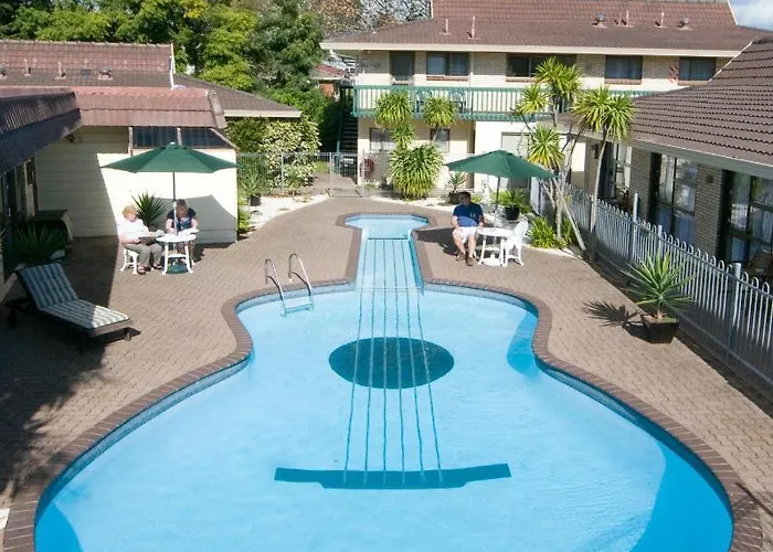 Boutique hotel only: Dukes Midway Lodge